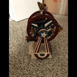 Boyd’s bear Ferris wheel